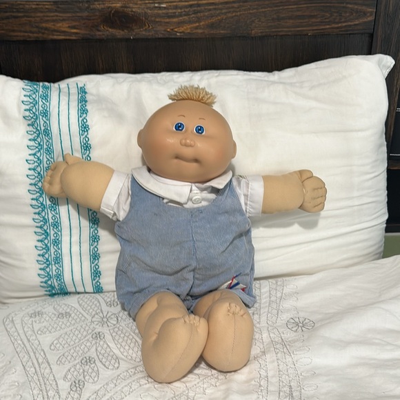 Vintage 1985 Baby Premie Cabbage Patch Doll Original Clothing - Picture 2 of 6